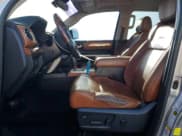 ✅ 2018 Toyota Tundra SR5 • VIN: 5TFGY5F10JX229338 • Lot: 68025235. Wystawiony na Copart z przebiegiem 189 228 mil. Bezpłatny archiwum sprzedaży aukcyjnych z USA i szczegółowy raport historii pojazdu na DreamBid. Zdjęcie 7.