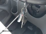 ✅ 2017 Ford Transit XL • VIN: 1FBZX2YM6HKA06914 • Lot: 41830142. Wystawiony na IAAI z przebiegiem 118 387 mil. Bezpłatny archiwum sprzedaży aukcyjnych z USA i szczegółowy raport historii pojazdu na DreamBid. Zdjęcie 11.