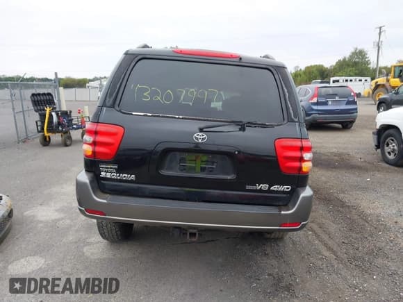✅ 2003 Toyota Sequoia SR5 • VIN: 5TDBT44AX3S166960 • Лот: 43207997. Опубликован ранее на IAAI с пробегом 171 263 миль. Бесплатный доступ к архиву аукционных продаж из США и подробный отчёт об истории автомобиля на DreamBid. Изображение 17.