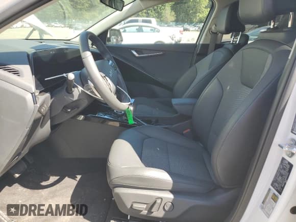 ✅ 2025 Kia Niro Wind • VIN: KNDCR3L19S5137212 • Lot: 66356215. Listed on Copart with 3,279 mi. Free auction sales archive from the USA and detailed vehicle history report at DreamBid. Image 7.