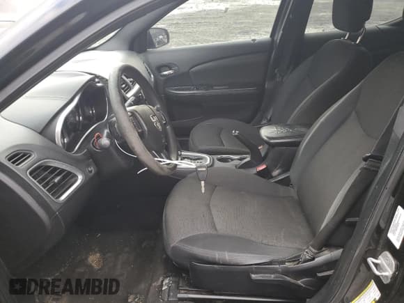 ✅ 2013 Dodge Avenger SE • VIN: 1C3CDZAB5DN605201 • Лот: 42595005. Опубликован ранее на Copart с пробегом 202 424 миль. Бесплатный доступ к архиву аукционных продаж из США и подробный отчёт об истории автомобиля на DreamBid. Изображение 7.