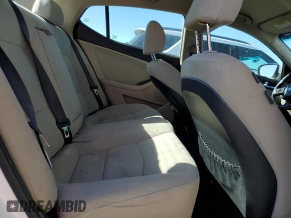 ✅ 2014 Kia Optima LX • VIN: KNAGM4AD4E5076274 • Lot: 90214275. Wystawiony na Copart z przebiegiem 122 083 mil. Bezpłatny archiwum sprzedaży aukcyjnych z USA i szczegółowy raport historii pojazdu na DreamBid. Zdjęcie 10.