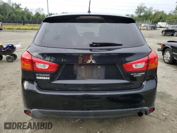 ✅ 2016 Mitsubishi Outlander ES • VIN: JA4AP3AU5GZ025771 • Лот: 84571995. Опубликован ранее на Copart с пробегом 108 312 миль. Бесплатный доступ к архиву аукционных продаж из США и подробный отчёт об истории автомобиля на DreamBid. Изображение 6.