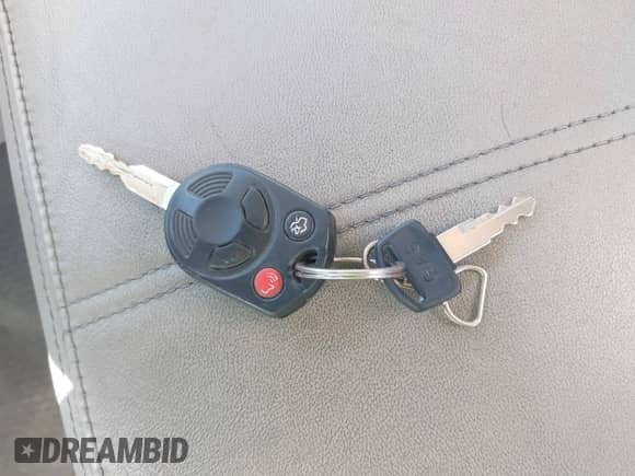 2010 Mercury Mariner Premier z VIN 4M2CN9HGXAKJ16116, wystawiony jako IAAI lot #43140056 z przebiegiem 194 370 mil mil oraz . Historia ofert i sprzedaży dostępna na DreamBid. Obrazek 11.