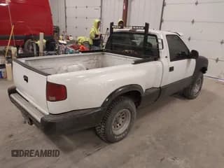 ✅ 1997 Chevrolet S-10 • VIN: 1GCCS14X3V8129198 • Лот: 41867962. Опубликован ранее на IAAI с пробегом 212 040 миль. Бесплатный доступ к архиву аукционных продаж из США и подробный отчёт об истории автомобиля на DreamBid. Изображение 4.