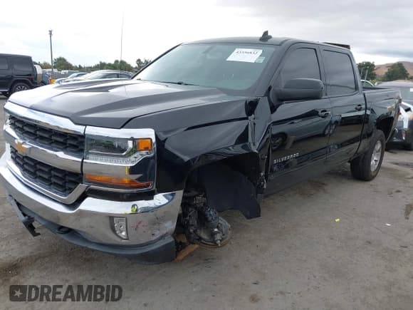 ✅ 2018 Chevrolet Silverado 1500 LT • VIN: 3GCUKREC4JG387202 • Лот: 43356832. Опубликован ранее на IAAI с пробегом 108 644 миль. Бесплатный доступ к архиву аукционных продаж из США и подробный отчёт об истории автомобиля на DreamBid. Изображение 2.
