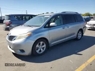 ✅ 2012 Toyota Sienna LE AAS • VIN: 5TDKK3DC1CS177067 • Lot: 80752135. Listed on Copart with 98,496 mi. Free auction sales archive from the USA and detailed vehicle history report at DreamBid. Image 1.