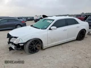 ✅ 2016 Chrysler 300 Limited • VIN: 2C3CCAAG6GH261312 • Лот: 92475185. Опубликован ранее на Copart с пробегом 134 338 миль. Бесплатный доступ к архиву аукционных продаж из США и подробный отчёт об истории автомобиля на DreamBid. Изображение 1.