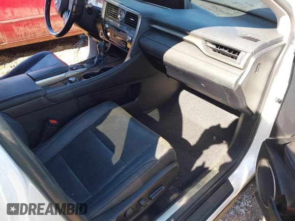 ✅ 2018 Lexus RX 350L Premium • VIN: JTJGZKCA1J2006400 • Лот: 41717854. Опубликован ранее на IAAI с пробегом 141 528 миль. Бесплатный доступ к архиву аукционных продаж из США и подробный отчёт об истории автомобиля на DreamBid. Изображение 5.