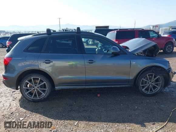 ✅ 2015 Audi Q5 Prestige • VIN: WA1WMAFP8FA055124 • Lot: 42490344. Wystawiony na IAAI z przebiegiem 107 297 mil. Bezpłatny archiwum sprzedaży aukcyjnych z USA i szczegółowy raport historii pojazdu na DreamBid. Zdjęcie 14.