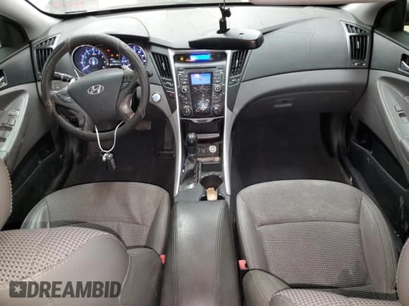 ✅ 2011 Hyundai Sonata SE • VIN: 5NPEC4AC8BH287672 • Lot: 75670254. Listed on Copart with 285,229 mi. Free auction sales archive from the USA and detailed vehicle history report at DreamBid. Image 8.