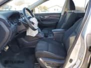 ✅ 2017 Nissan Rogue SV • VIN: KNMAT2MVXHP526975 • Lot: 92634965. Listed on Copart with 121,804 mi. Free auction sales archive from the USA and detailed vehicle history report at DreamBid. Image 7.