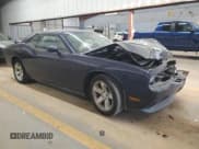 ✅ 2014 Dodge Challenger SXT • VIN: 2C3CDYAG1EH225210 • Lot: 83545054. Wystawiony na Copart z przebiegiem Nie podano. Bezpłatny archiwum sprzedaży aukcyjnych z USA i szczegółowy raport historii pojazdu na DreamBid. Zdjęcie 4.