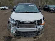 ✅ 2019 Chevrolet Bolt EV LT • VIN: 1G1FY6S03K4144715 • Lot: 52791265. Wystawiony na Copart z przebiegiem 259 009 mil. Bezpłatny archiwum sprzedaży aukcyjnych z USA i szczegółowy raport historii pojazdu na DreamBid. Zdjęcie 5.