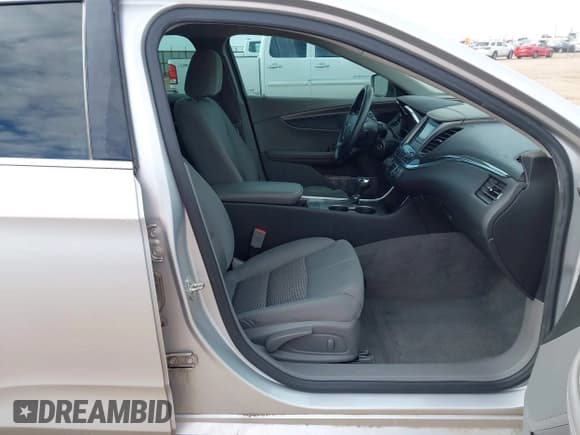 ✅ 2017 Chevrolet Impala LS • VIN: 2G11X5S32H9140727 • Lot: 43579269. Listed on IAAI with 187,308 mi. Free auction sales archive from the USA and detailed vehicle history report at DreamBid. Image 5.