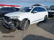 ✅ 2017 Audi Q7 Prestige • VIN: WA1VAAF79HD002924 • Лот: 43685099. Опубликован ранее на IAAI с пробегом 98 193 миль. Бесплатный доступ к архиву аукционных продаж из США и подробный отчёт об истории автомобиля на DreamBid. Изображение 2.