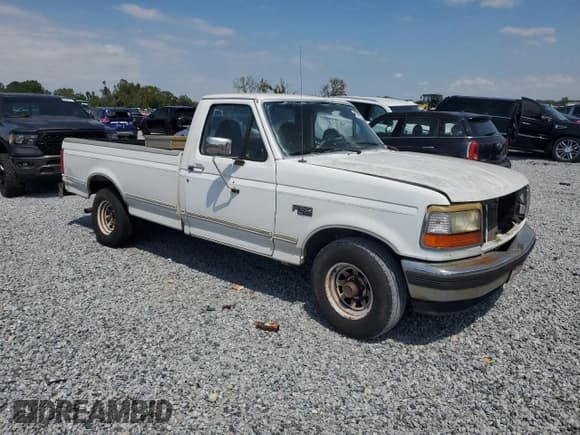 ✅ 1995 Ford F-150 • VIN: 1FTEF15NXSNB40366 • Lot: 48972335. Wystawiony na Copart z przebiegiem Nie podano. Bezpłatny archiwum sprzedaży aukcyjnych z USA i szczegółowy raport historii pojazdu na DreamBid. Zdjęcie 4.