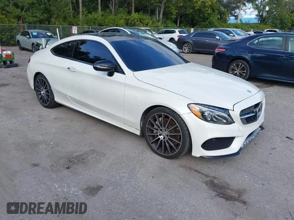 ✅ 2017 Mercedes-Benz C 300 • VIN: WDDWJ4JB7HF377728 • Lot: 43694318. Listed on IAAI with 152,123 mi. Free auction sales archive from the USA and detailed vehicle history report at DreamBid. Image 1.