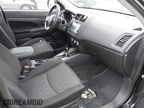 ✅ 2022 Mitsubishi Outlander ES • VIN: JA4ARUAU0NU002635 • Лот: 43473972. Опубликован ранее на IAAI с пробегом 32 348 миль. Бесплатный доступ к архиву аукционных продаж из США и подробный отчёт об истории автомобиля на DreamBid. Изображение 5.