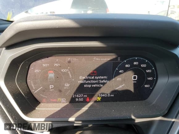 ✅ 2022 Audi Q4 e-tron Premium Plus • VIN: WA1H2BFZ2NP042449 • Лот: 75067984. Опубликован ранее на Copart с пробегом 21 627 миль. Бесплатный доступ к архиву аукционных продаж из США и подробный отчёт об истории автомобиля на DreamBid. Изображение 9.