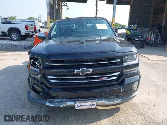 ✅ 2018 Chevrolet Silverado 1500 LTZ • VIN: 3GCUKSEC0JG533022 • Lot: 42470337. Wystawiony na IAAI z przebiegiem 76 640 mil. Bezpłatny archiwum sprzedaży aukcyjnych z USA i szczegółowy raport historii pojazdu na DreamBid. Zdjęcie 12.