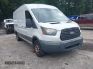 ✅ 2015 Ford Transit Cargo • VIN: 1FTNR2CM0FKA92570 • Lot: 43061239. Wystawiony na IAAI z przebiegiem 221 884 mil. Bezpłatny archiwum sprzedaży aukcyjnych z USA i szczegółowy raport historii pojazdu na DreamBid. Zdjęcie 1.