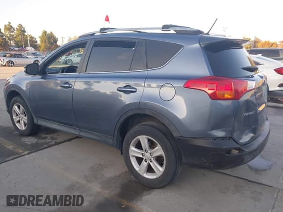 ✅ 2013 Toyota RAV4 XLE • VIN: 2T3WFREV4DW027687 • Lot: 43771973. Listed on IAAI with 130,006 mi. Free auction sales archive from the USA and detailed vehicle history report at DreamBid. Image 3.