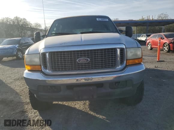 ✅ 2000 Ford Excursion XLT • VIN: 1FMNU41S8YEB86723 • Lot: 87308054. Wystawiony na Copart z przebiegiem 159 471 mil. Bezpłatny archiwum sprzedaży aukcyjnych z USA i szczegółowy raport historii pojazdu na DreamBid. Zdjęcie 5.