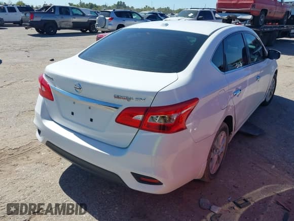 ✅ 2018 Nissan Sentra SV • VIN: 3N1AB7AP5JL628775 • Lot: 43550344. Wystawiony na IAAI z przebiegiem 170 611 mil. Bezpłatny archiwum sprzedaży aukcyjnych z USA i szczegółowy raport historii pojazdu na DreamBid. Zdjęcie 4.