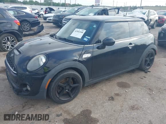 ✅ 2019 MINI Hardtop Cooper S • VIN: WMWXP7C56K2A49415 • Lot: 41952188. Wystawiony na IAAI z przebiegiem 143 633 mil. Bezpłatny archiwum sprzedaży aukcyjnych z USA i szczegółowy raport historii pojazdu na DreamBid. Zdjęcie 2.