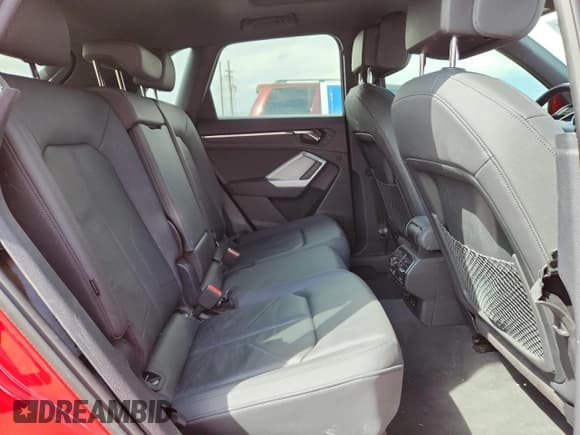 ✅ 2023 Audi Q3 S line Premium Plus • VIN: WA1EEDF37P1016890 • Lot: 80785465. Wystawiony na Copart z przebiegiem 29 234 mil. Bezpłatny archiwum sprzedaży aukcyjnych z USA i szczegółowy raport historii pojazdu na DreamBid. Zdjęcie 11.