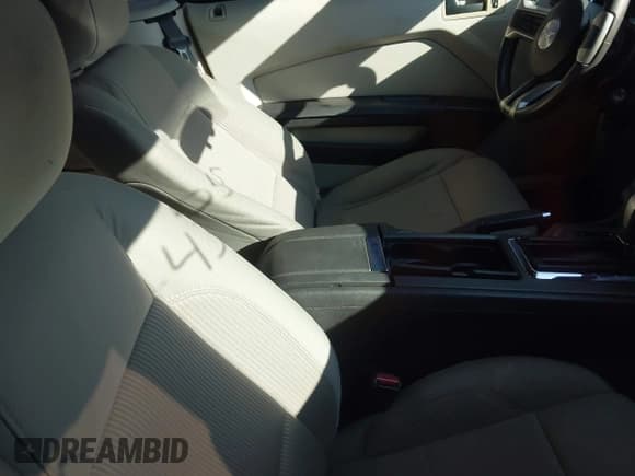 ✅ 2010 Ford Mustang V6 • VIN: 1ZVBP8EN7A5179212 • Lot: 43650575. Listed on IAAI with 148,313 mi. Free auction sales archive from the USA and detailed vehicle history report at DreamBid. Image 5.