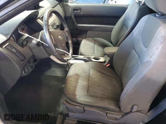 ✅ 2009 Ford Focus SE • VIN: 1FAHP32N09W165605 • Lot: 84565825. Listed on Copart with 157,935 mi. Free auction sales archive from the USA and detailed vehicle history report at DreamBid. Image 7.