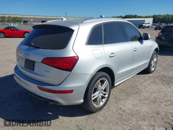 ✅ 2014 Audi Q5 Prestige • VIN: WA1WGAFPXEA113501 • Lot: 43336522. Listed on IAAI with 143,629 mi. Free auction sales archive from the USA and detailed vehicle history report at DreamBid. Image 4.