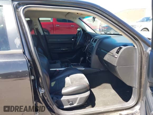 2009 Dodge Charger SRT-8 с VIN 2B3LA73W29H568764, выставлен на аукционе IAAI как лот 41869358 с пробегом 96 029 миль миль и . История ставок и продаж доступна на DreamBid. Изображение 5.