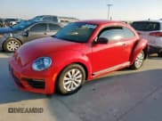 ✅ 2018 Volkswagen Beetle S • VIN: 3VWFD7AT8JM718231 • Lot: 80254985. Wystawiony na Copart z przebiegiem 48 457 mil. Bezpłatny archiwum sprzedaży aukcyjnych z USA i szczegółowy raport historii pojazdu na DreamBid. Zdjęcie 1.