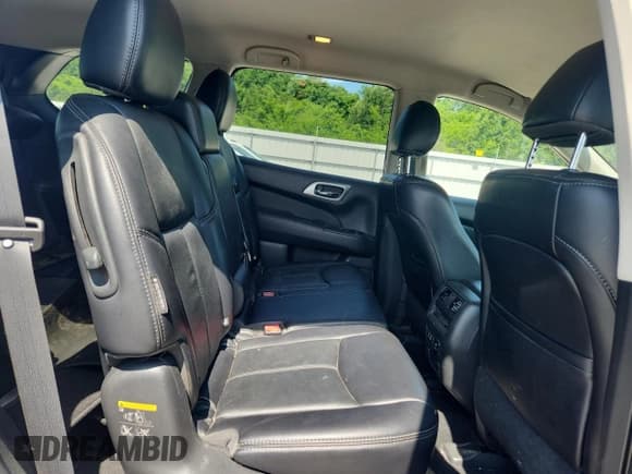 ✅ 2019 Nissan Pathfinder SL • VIN: 5N1DR2MN1KC604520 • Лот: 58424415. Опубликован ранее на Copart с пробегом 66 997 миль. Бесплатный доступ к архиву аукционных продаж из США и подробный отчёт об истории автомобиля на DreamBid. Изображение 11.