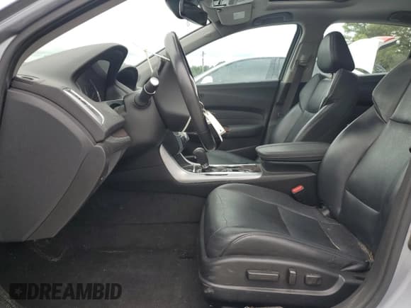 ✅ 2015 Acura TLX Technology • VIN: 19UUB1F56FA013957 • Lot: 82050955. Listed on Copart with 147,647 mi. Free auction sales archive from the USA and detailed vehicle history report at DreamBid. Image 7.