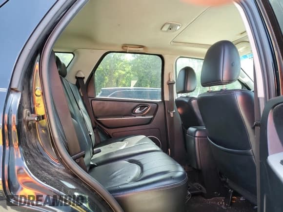 ✅ 2007 Mercury Mariner Luxury • VIN: 4M2YU81157KJ20351 • Lot: 62841965. Wystawiony na Copart z przebiegiem 209 133 mil. Bezpłatny archiwum sprzedaży aukcyjnych z USA i szczegółowy raport historii pojazdu na DreamBid. Zdjęcie 11.