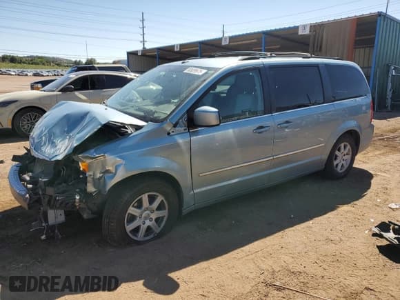 ✅ 2010 Chrysler Town & Country Touring Plus • VIN: 2A4RR8D17AR320626 • Lot: 80839975. Wystawiony na Copart z przebiegiem 133 618 mil. Bezpłatny archiwum sprzedaży aukcyjnych z USA i szczegółowy raport historii pojazdu na DreamBid. Zdjęcie 1.
