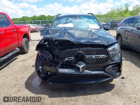 ✅ 2024 Mercedes-Benz GLE 450 • VIN: 4JGFB5KBXRB177362 • Lot: 42270719. Listed on IAAI with 23,019 mi. Free auction sales archive from the USA and detailed vehicle history report at DreamBid. Image 12.