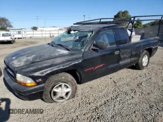 ✅ 1997 Dodge Dakota • VIN: 1B7GL23X9VS266669 • Lot: 88484135. Wystawiony na Copart z przebiegiem 203 755 mil. Bezpłatny archiwum sprzedaży aukcyjnych z USA i szczegółowy raport historii pojazdu na DreamBid. Zdjęcie 1.