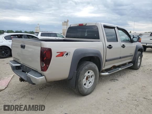 ✅ 2004 Chevrolet Colorado 1SB LS Z85 • VIN: 1GCDT136048135579 • Лот: 55729635. Опубликован ранее на Copart с пробегом 242 895 миль. Бесплатный доступ к архиву аукционных продаж из США и подробный отчёт об истории автомобиля на DreamBid. Изображение 3.