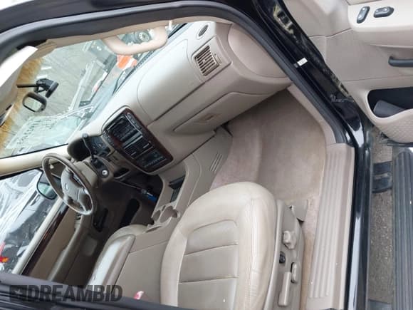 ✅ 2003 Ford Explorer Limited • VIN: 1FMDU75W23UC01032 • Lot: 41922485. Wystawiony na IAAI z przebiegiem 318 766 mil. Bezpłatny archiwum sprzedaży aukcyjnych z USA i szczegółowy raport historii pojazdu na DreamBid. Zdjęcie 5.