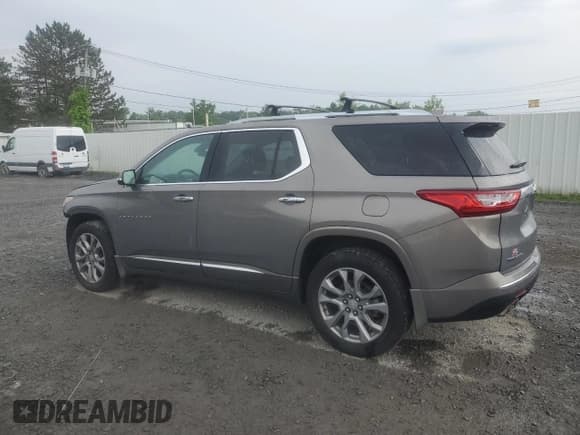 ✅ 2018 Chevrolet Traverse Premier • VIN: 1GNERKKW5JJ133994 • Lot: 58249864. Wystawiony na Copart z przebiegiem 92 295 mil. Bezpłatny archiwum sprzedaży aukcyjnych z USA i szczegółowy raport historii pojazdu na DreamBid. Zdjęcie 2.