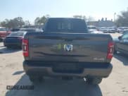 ✅ 2022 Ram 2500 Lone Star • VIN: 3C6UR5DL4NG197922 • Lot: 41714194. Wystawiony na IAAI z przebiegiem 13 857 mil. Bezpłatny archiwum sprzedaży aukcyjnych z USA i szczegółowy raport historii pojazdu na DreamBid. Zdjęcie 16.