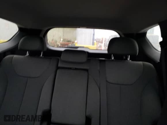 2020 Hyundai Santa Fe SE z VIN 5NMS23AD0LH156470, wystawiony jako Copart lot #38749673 z przebiegiem 62 186 mil mil oraz . Historia ofert i sprzedaży dostępna na DreamBid. Obrazek 10.