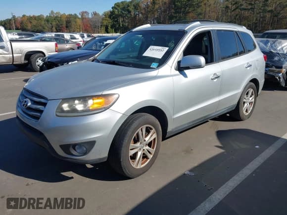 ✅ 2012 Hyundai Santa Fe Limited • VIN: 5XYZK4AG2CG133698 • Лот: 43610592. Опубликован ранее на IAAI с пробегом 113 147 миль. Бесплатный доступ к архиву аукционных продаж из США и подробный отчёт об истории автомобиля на DreamBid. Изображение 2.