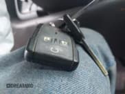 ✅ 2018 Chevrolet Silverado 1500 LT • VIN: 1GCVKREC0JZ252416 • Lot: 43393355. Listed on IAAI with 164,988 mi. Free auction sales archive from the USA and detailed vehicle history report at DreamBid. Image 11.