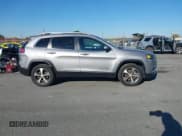 ✅ 2020 Jeep Cherokee Limited • VIN: 1C4PJMDX2LD590435 • Lot: 43582964. Wystawiony na IAAI z przebiegiem 97 291 mil. Bezpłatny archiwum sprzedaży aukcyjnych z USA i szczegółowy raport historii pojazdu na DreamBid. Zdjęcie 13.